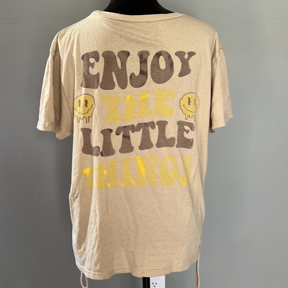 On Fire Enjoy the Little Things Smiley Face Tee Shirt - Picture 6 of 7